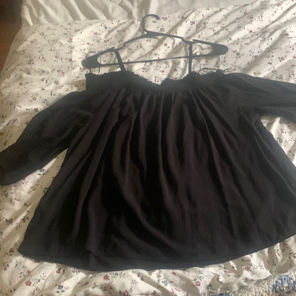 Black lightweight top